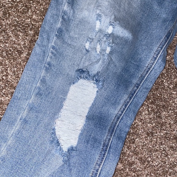 Blue Jeans - Picture 2 of 7